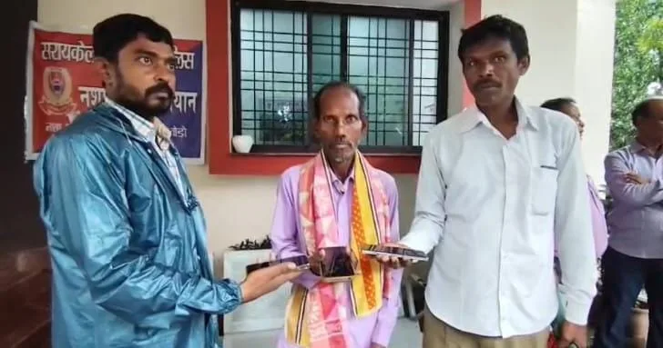 खोए मोबाइल लौटे तो खिल उठे चेहरे, ‘प्रोजेक्ट डिवाइस’ से 103 फोन बरामद
