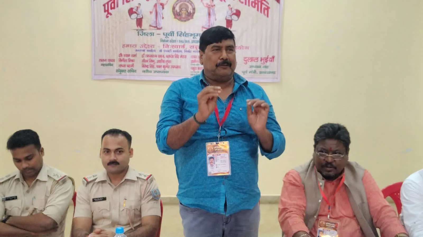 “साल बदला, लेकिन सवाल नहीं बदला…” — घाटशिला में दुर्गापूजा की तैयारियों पर प्रेस कॉन्फ्रेंस, लाइसेंस से लेकर विसर्जन घाट तक उठे सवाल