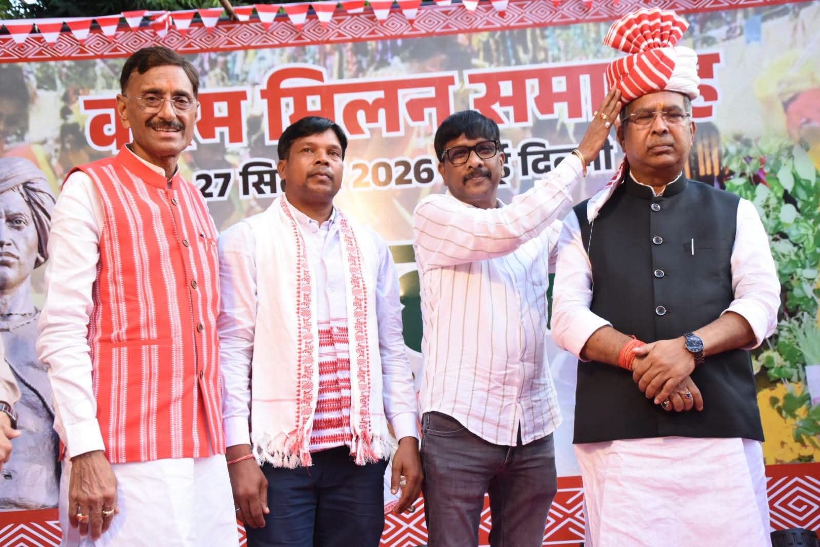 ईचागढ़ में सियासी उबाल: भाजपा की ओर नेताओं की कतार, आजसू के सामने संगठन और नेतृत्व की अग्निपरीक्षा