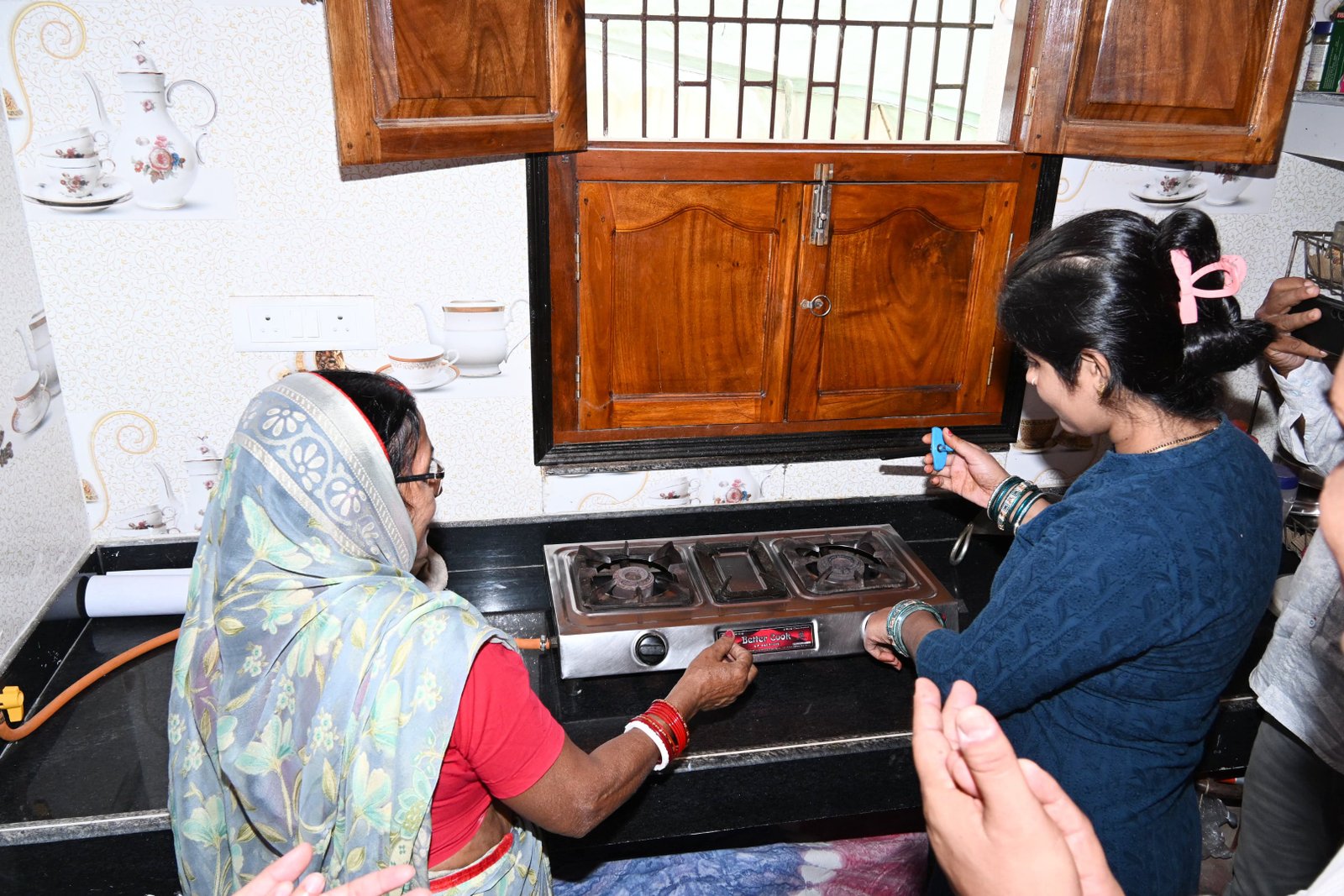 सिलेंडर की झंझट से मिलेगी राहत, डुमरांव की टेक्सटाइल कॉलोनी में पीएनजी सेवा का शुभारंभ