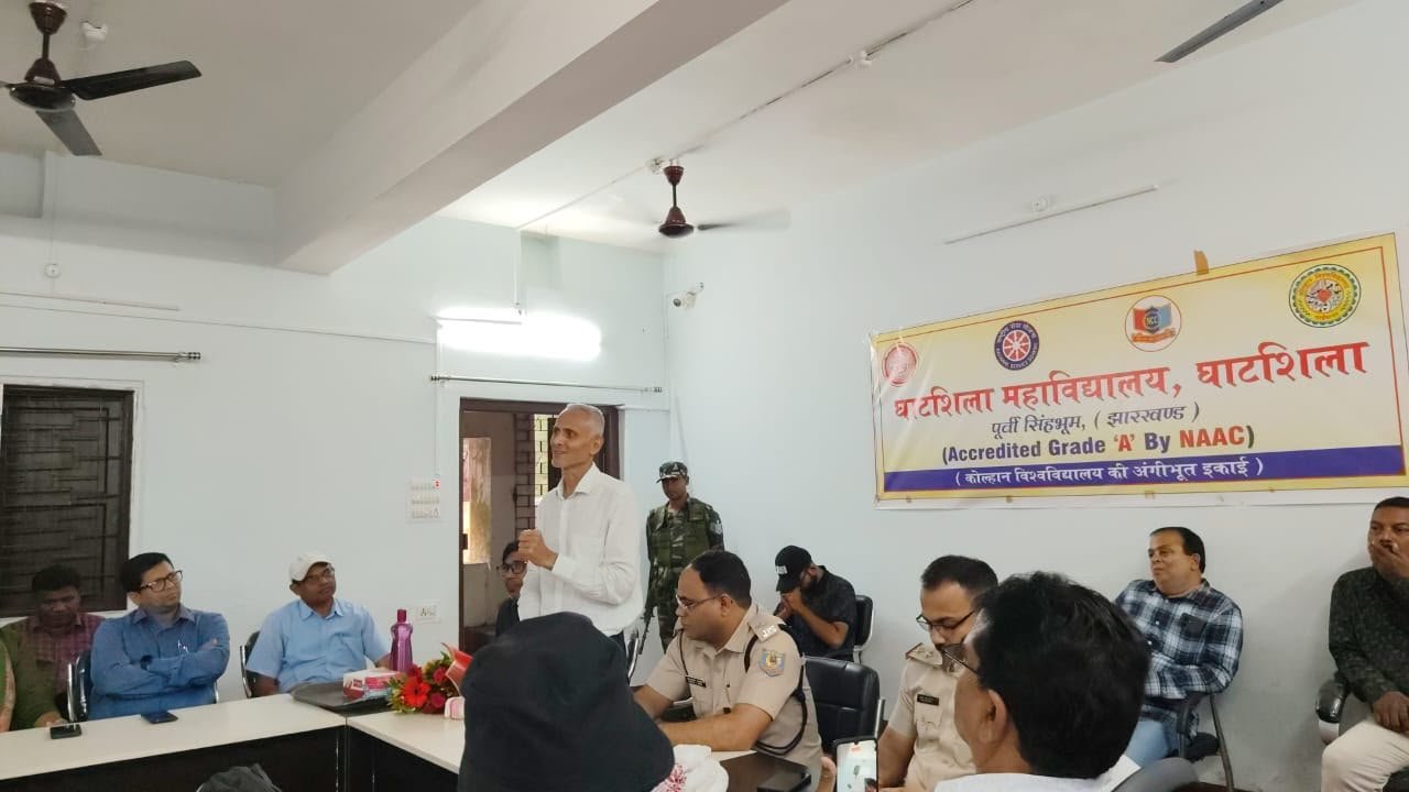 घाटशिला में अब रफ्तार का नहीं, नियमों का चलेगा राज! सड़क सुरक्षा पर थाना प्रभारी भूषण कुमार का सख्त संदेश